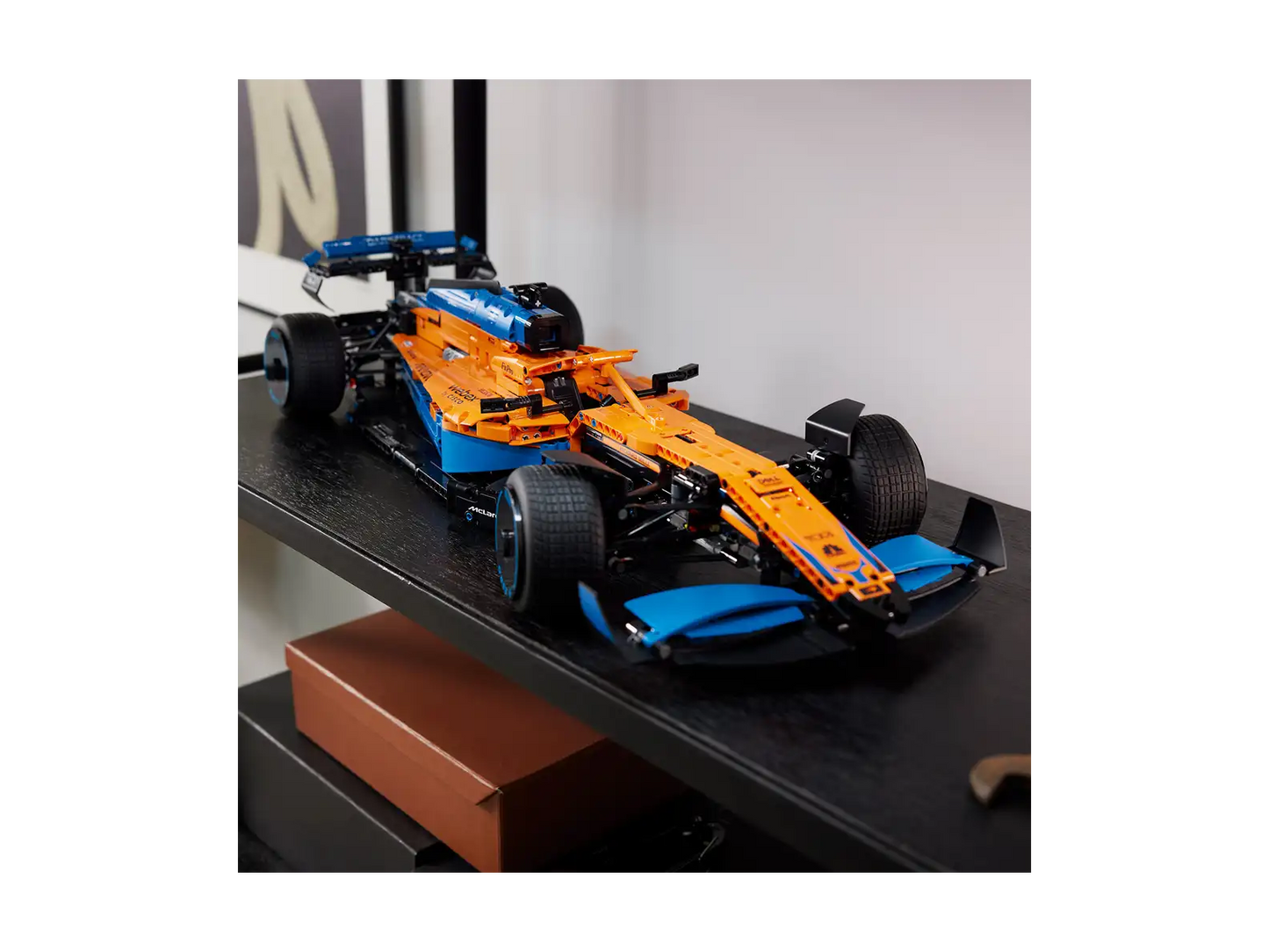 Cadre orange Légo McLaren F1 TM 42141